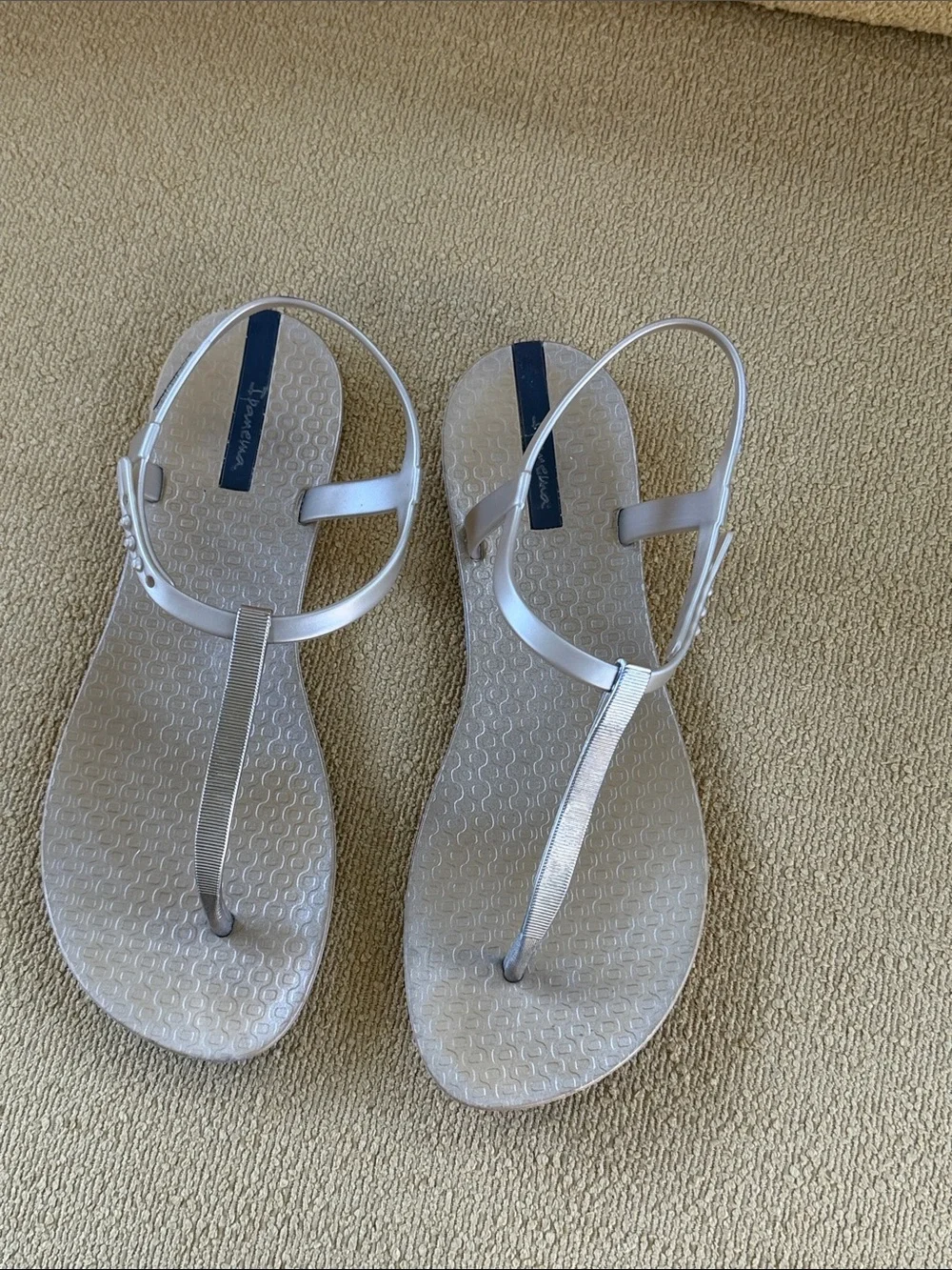 Ipanema sleek metallic